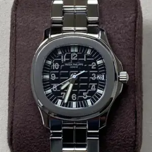 Patek Philippe Patek Philippe Aquanaut 5066/1A-010 36mm Stainless steel Black