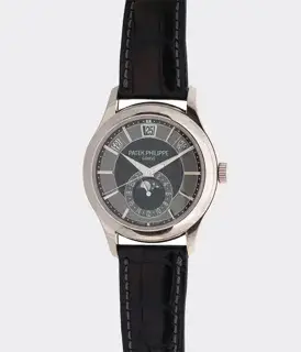 Patek Philippe Patek Philippe Annual Calendar 5205G 40mm White gold Black