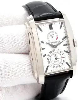 Patek Philippe Patek Philippe Gondolo 5200G-010 30mm White gold White