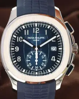 Patek Philippe Patek Philippe Aquanaut 5968G-001 42.2mm White gold Blue