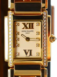 Patek Philippe Patek Philippe Twenty~4 4908/11R-011 26.3mm Rose gold White