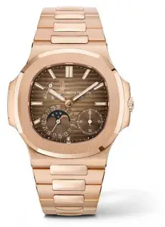 Patek Philippe Patek Philippe Nautilus 5712/1R-001A 40mm Rose gold Brown
