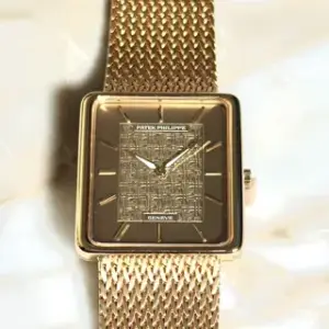 Patek Philippe Patek Philippe Gondolo 3799/1j 29mm Yellow gold Champagne