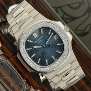 Patek Philippe Patek Philippe Nautilus 5713/1G-010 40mm White gold Blue