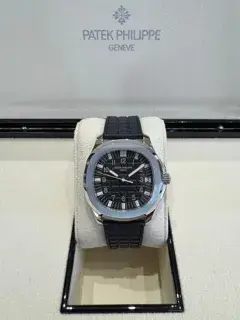Patek Philippe Patek Philippe Aquanaut 5065/1A 38mm Stainless steel Black