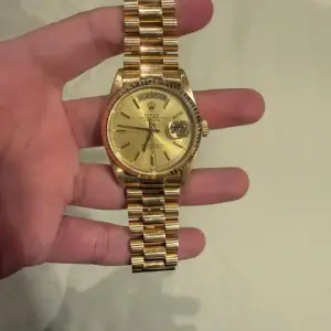 Rolex Rolex Day-Date 3618038 36mm Champagne Dial