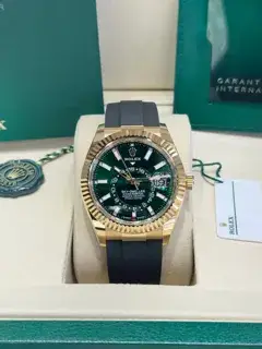 Rolex Rolex Sky-Dweller 336238 42mm Yellow gold Green