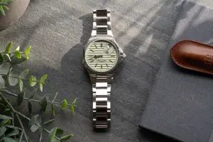 Speake-Marin Ripples Metallic Green
