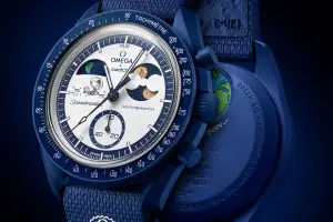 Swatch Mission To Earthphase – Moonshine Gold