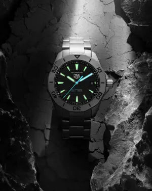 TAG Heuer Aquaracer Professional 200 Solargraph