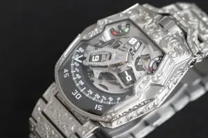 URWERK UR-210 Amadeus