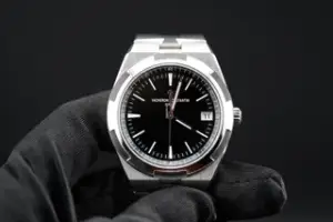 Vacheron Constantin Vacheron Constantin Overseas 4520V/210A-B483 41mm Stainless steel Black