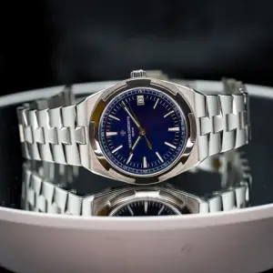 Vacheron Constantin Vacheron Constantin Overseas 4300V/120R-B509 Rose gold Blue
