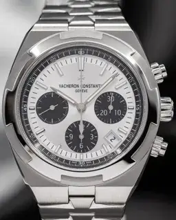 Vacheron Constantin Vacheron Constantin Overseas 5520V/210A-B686 42.5mm Stainless steel Silver