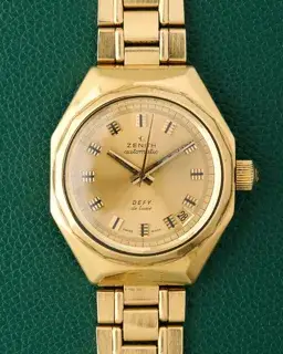 Zenith Zenith Defy 37mm Yellow gold Golden