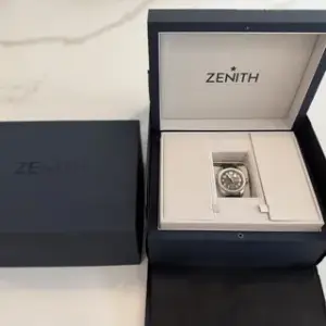 Zenith Zenith Pilot 03.4000.3620/21.1001 40mm Stainless steel White